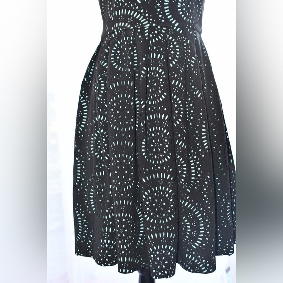 Calvin Klein size 4 Black Over Green Dress. - Picture 6 of 13
